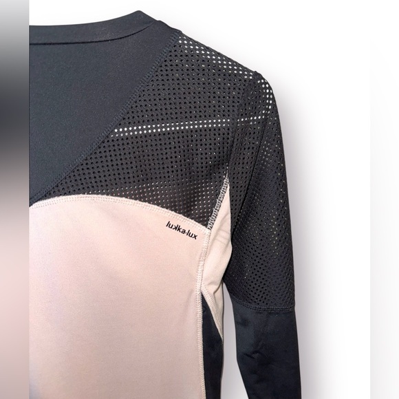 🛍️SALE🛍️ Lukka Lux Active – Mesh Contrast Long Sleeve Tee - Picture 5 of 6